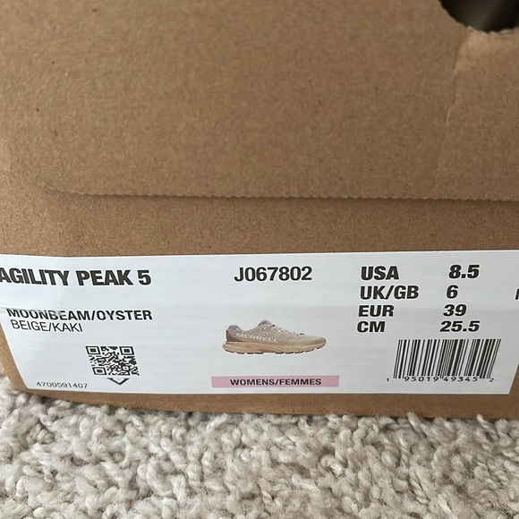 Brand New!!! Merrell 8.5 (fits traditional women’s 9.) - Picture 4 of 5